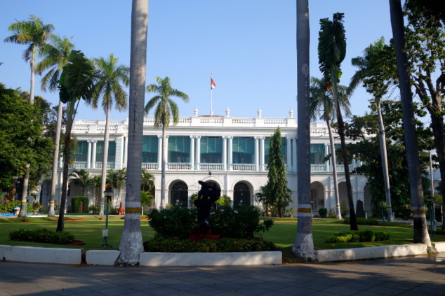 Le palais de l'actuel gouverneur du territoire de Pondichéry (qui regroupe les anciens comptoirs français).
