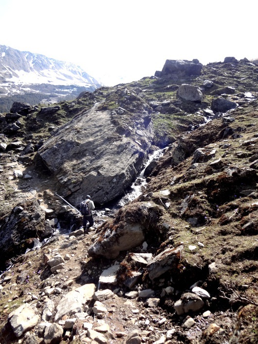 Après la neige, les rochers