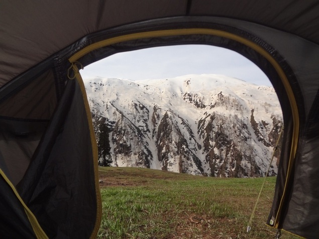 Vue depuis la tente au petit matin