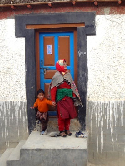 Grand-mère avec sa petite-fille