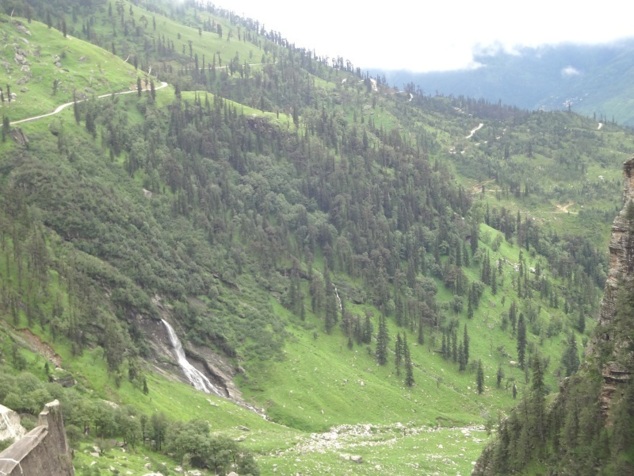 Le contraste est saisissant par rapport aux paysages que nous avons traversés durant ces derniers jours Le contraste est saisissant par rapport aux paysages que nous avons traversés durant ces derniers jours