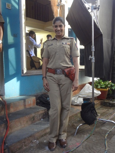 Très jolie "policière" Très jolie "policière"