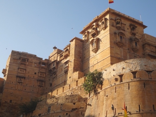 Les palais à l'intérieur du fort.