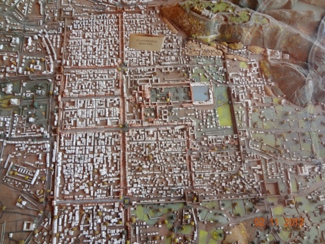 Maquette de la ville de Jaipur : conçu au XVIII ème siècle, le plan de la ville originelle est divisée en 9 parties. Le " City Palace " se trouve au centre.