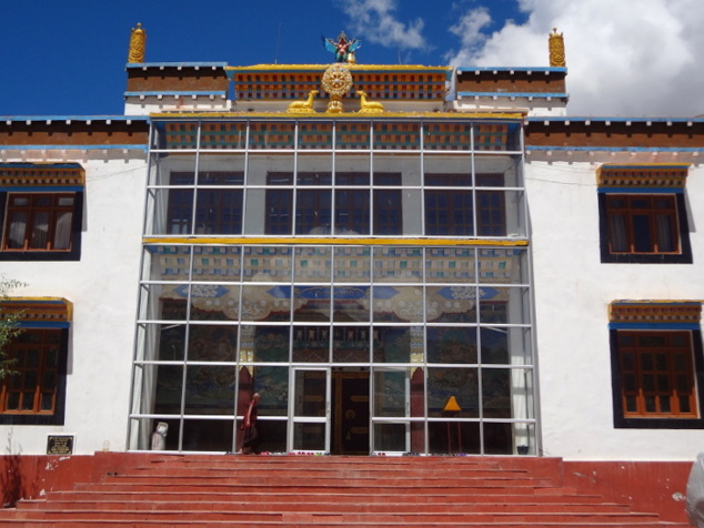 Le grand hall de prières (dakhang) du gompâ de Kungrî