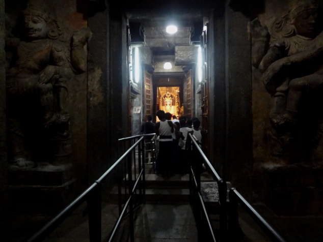 Au coeur du temple, à quelques pas du saint des saints.