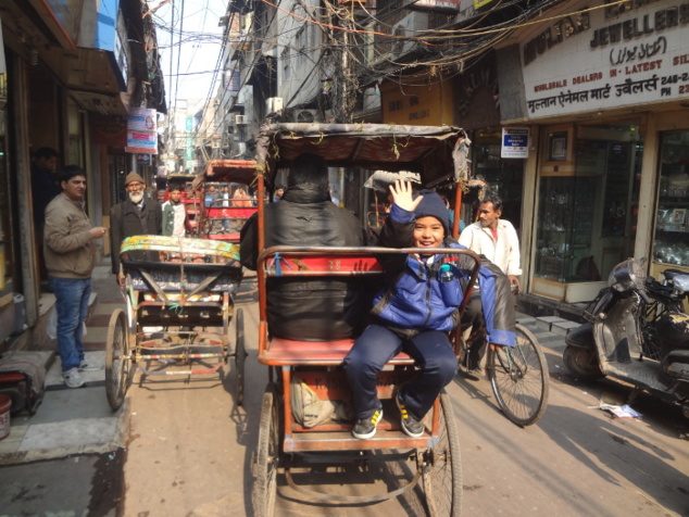 ... un véhicule idéal aussi pour emprunter les ruelles étroites du bazar. ... un véhicule idéal aussi pour emprunter les ruelles étroites du bazar.