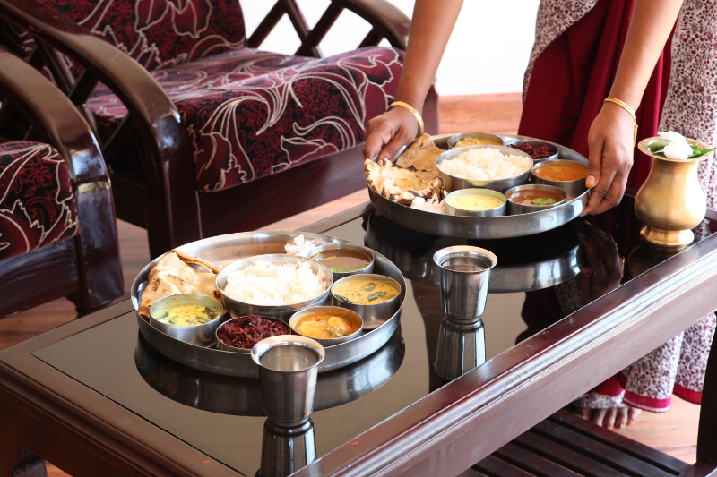Les repas servis dans un thali