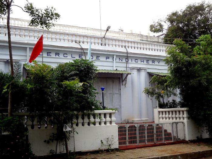 Le cercle de Pondichéry juste à côté du palais Le cercle de Pondichéry juste à côté du palais
